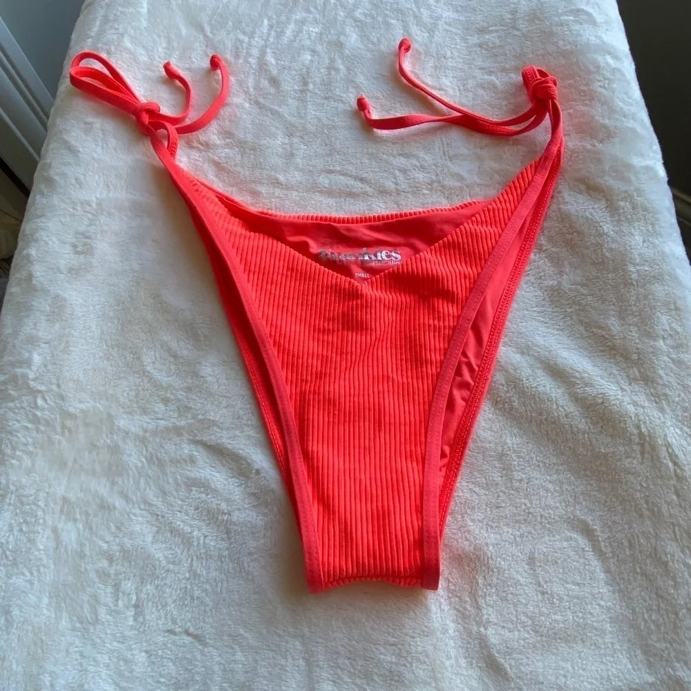 New! Frankie's Bikinis connor tie plisse ribbed thong bikini bottom 14959